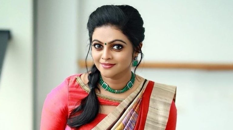 Aswathy Sreekanth: Malayalam TV Actress, Writer, and YouTuber